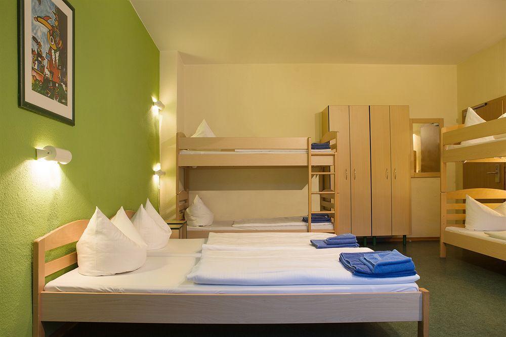 Acama Hotel & Hostel Schoeneberg Berlin Ngoại thất bức ảnh