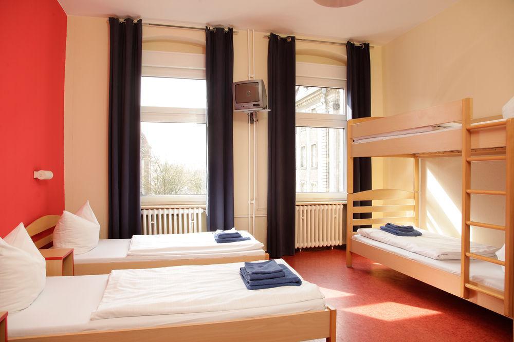 Acama Hotel & Hostel Schoeneberg Berlin Ngoại thất bức ảnh